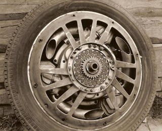 Illustration for article titled This Prototype Motorcycle Represented A Gloriously Backwards Future